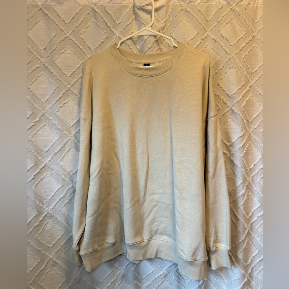 🆕🆕🆕 New with tags. Oversized large.